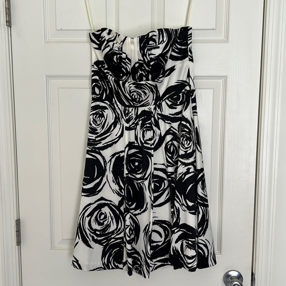 White House Black Market black/white dress